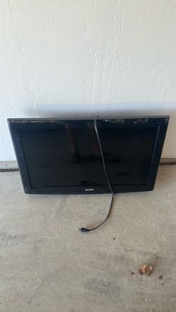 Sanyo 32” tv and mounting bracket