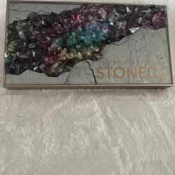 UD STONED VIBES EYESHADOW PALETTE
