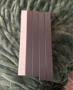 Floating shelves