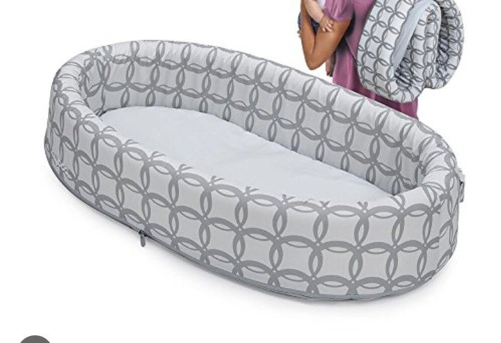 Lulyboo Portable Bassinet