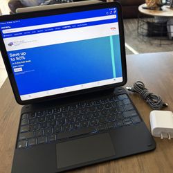 IPad Pro COMBO 11" M2 4th Gen 128gb Space Gray w/ Keyboard, Case, Pen and Charger in EXCELLENT CONDITION!