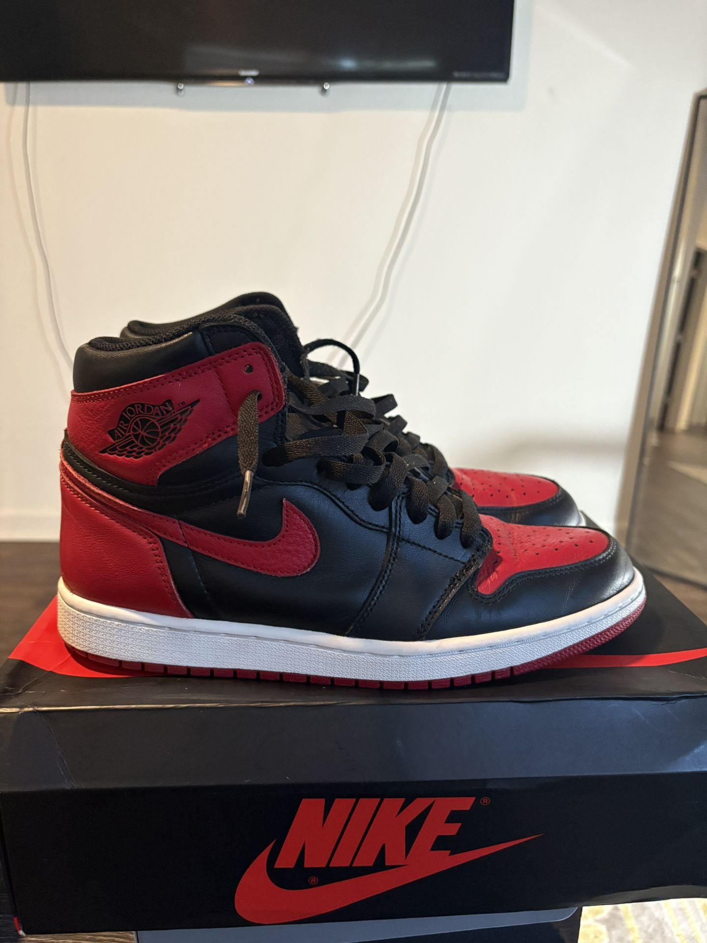 2016 Air Jordan 1 Retro High OG ‘banned’