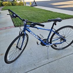 Giant Hybrid Bicycle