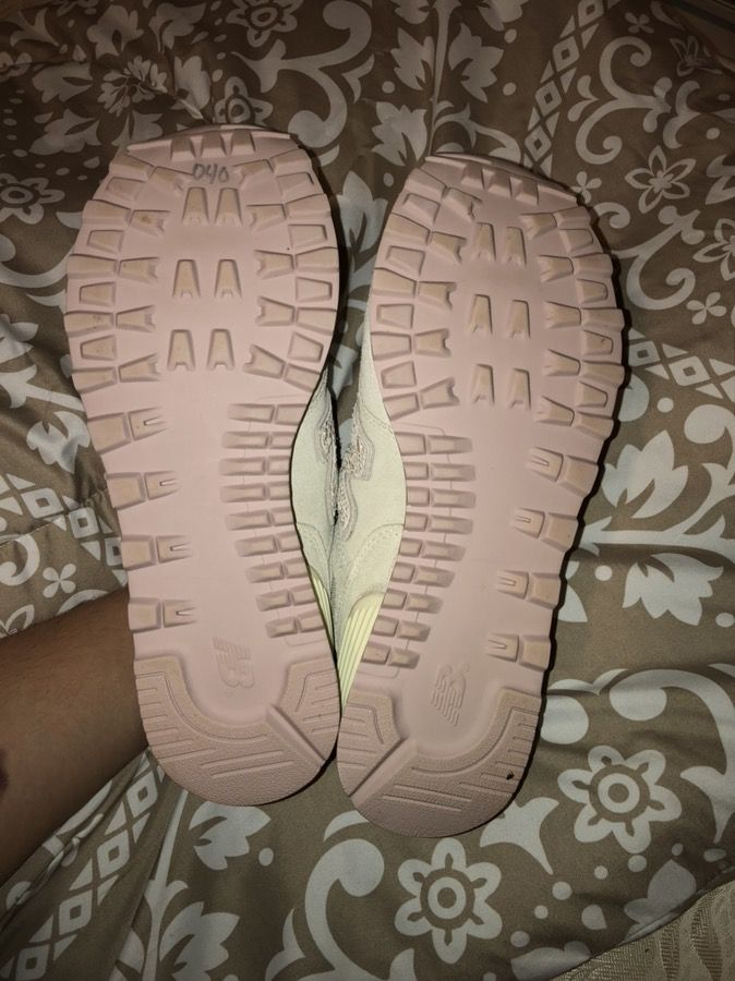 NEW BALANCE ONLY WORN 2X