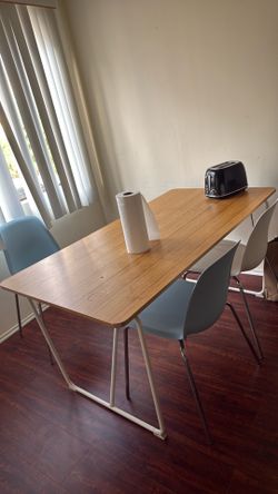 table with 3 chair