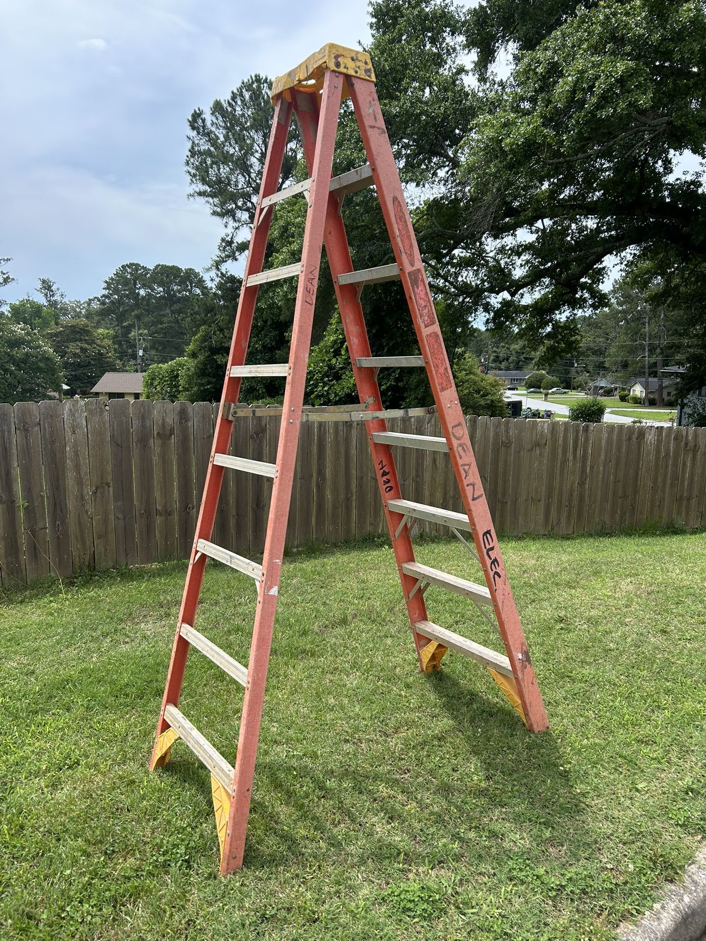 8 Feet Ladder