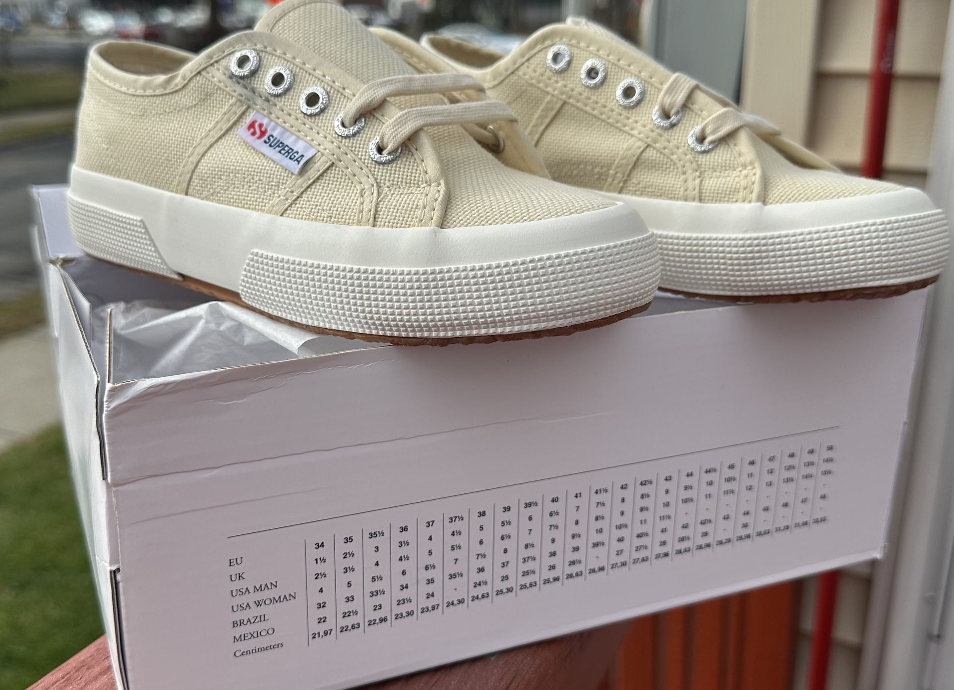 SUPERGA Beige Classics