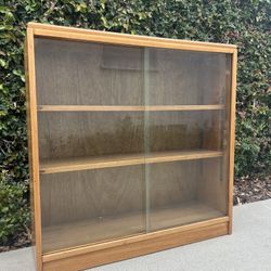 Mid-Century Modern Walnut Display Cabinet / Bookcase