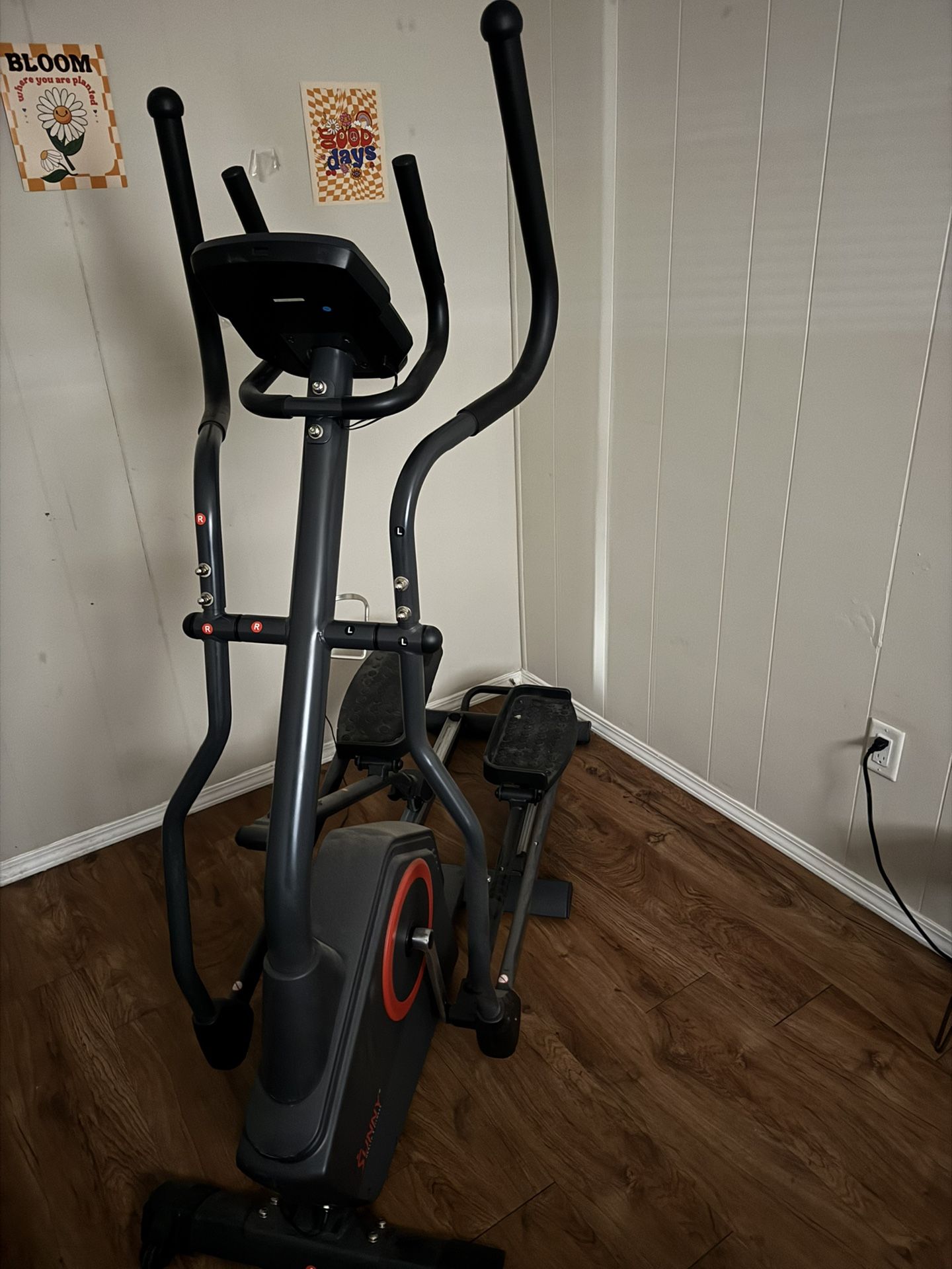Sunny Health & Fitness Elliptical