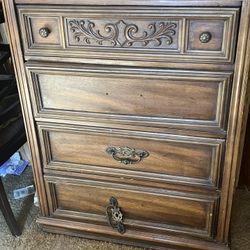 Dresser Wood very Clean