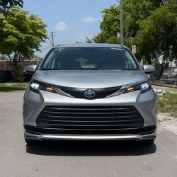 2024 TOYOTA SIENNA