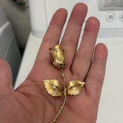 Rose metal Broche