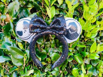 Minnie Mouse ears