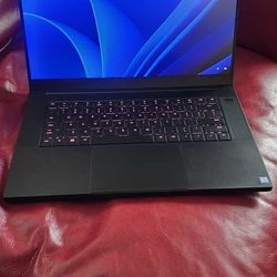 LAPTOP RAZER BLADE