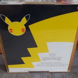 Pokemon Center Celebrations ELITE TRAINER BOX