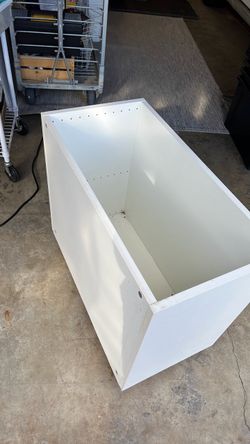 Free Cabinet on Caster Wheels