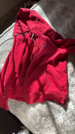 Tommy hilfiger size L/G red it has some paint marks on it