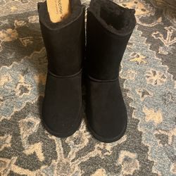Bearpaw Size 9