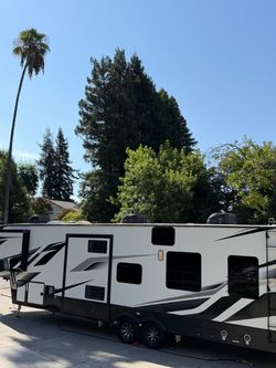 2022 Keystone Voltage 3635 Fifth Wheel Toy Hauler