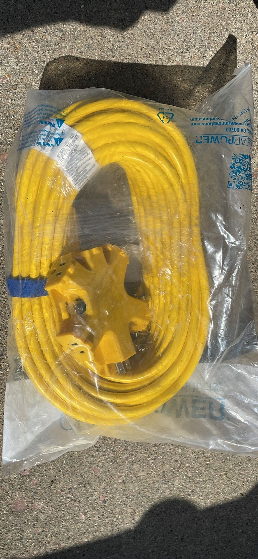 100 ft Extension Cord
