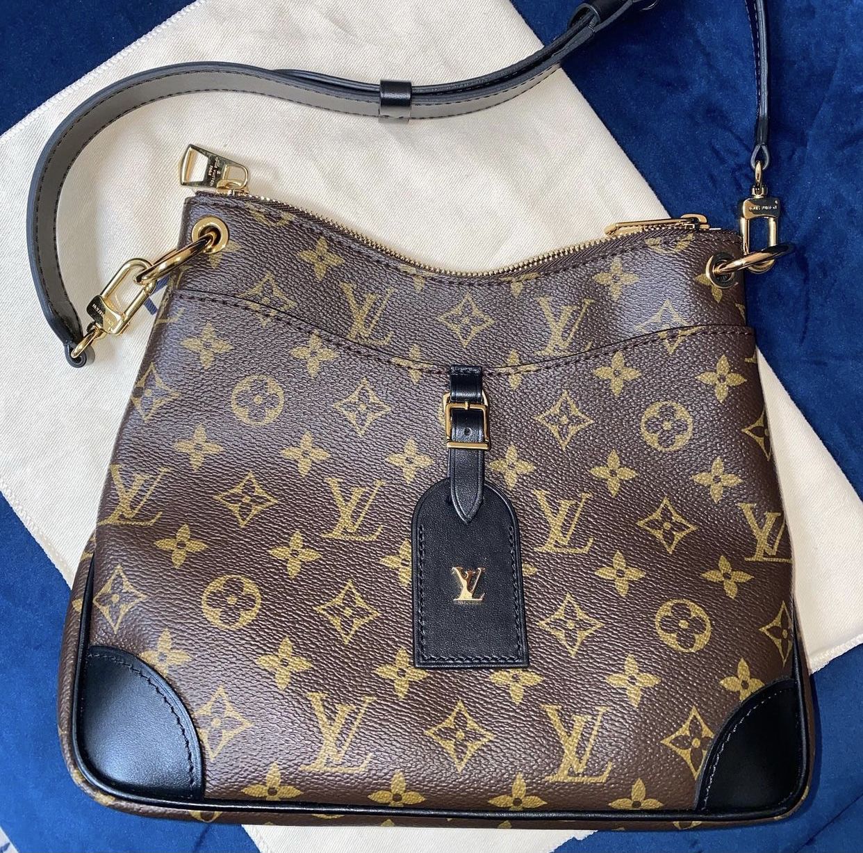 Louis Vuitton pre-owned Clara Shoulder Bag - Farfetch