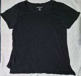 Lot of 4 Women's Black T-Shirts Size XL Bundle Essential Staples Cotton Crew V-Neck