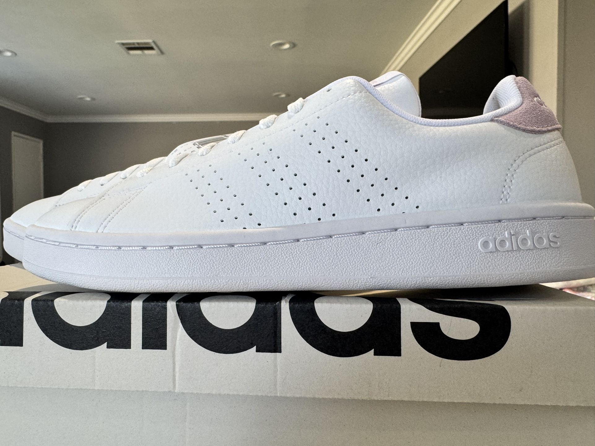 Adidas Women Advantage Size 8.5 White Aero Pink