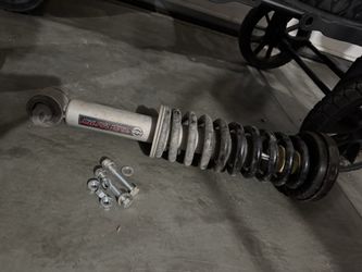 Rough Country N3 leveling struts