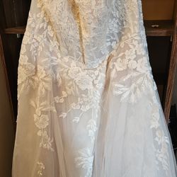 26W Strapless Wedding Dress