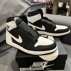 New in Box Air Jordan 1 Retro High OG Black/white