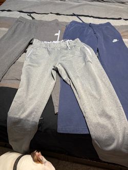 Mens size Medium Nike and Northface sweatpants lot