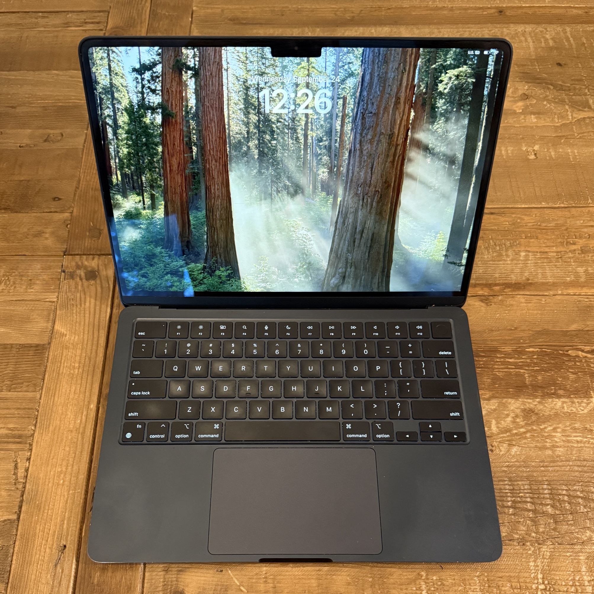 2022 13.9” Apple Macbook Air M2 8gb 256gb