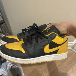 Jordan 1 Low Yellow Ochre 6.5 Size