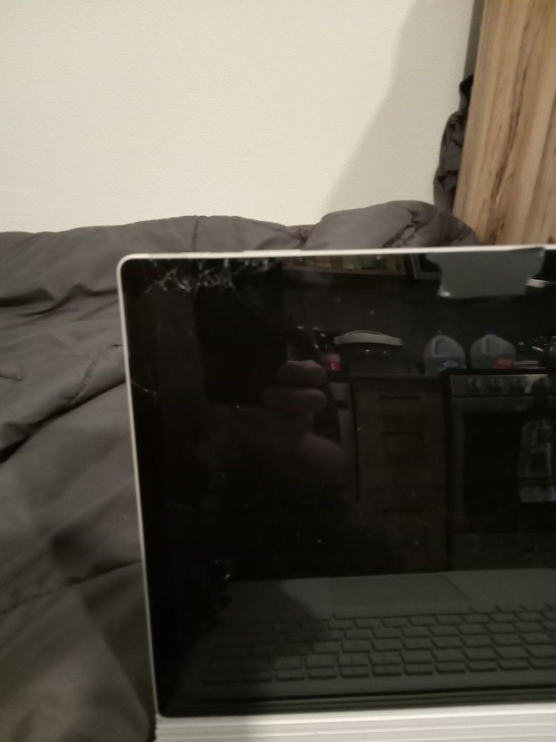 Microsoft Surface Damaged 