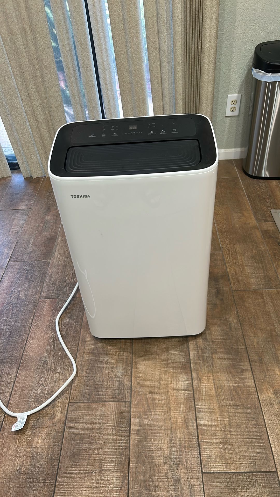 Toshiba 8,000 BTU Portable Air conditioner