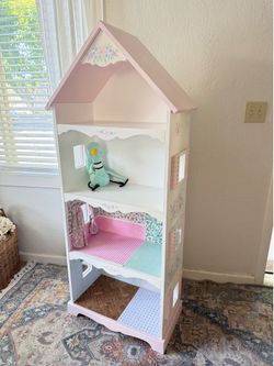 Girls home design bookcase