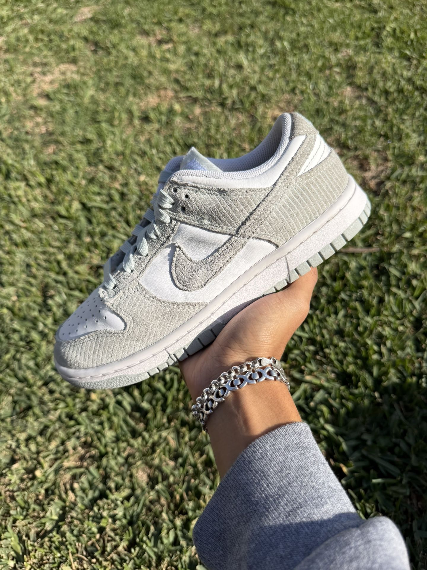 Nike Dunk Low W “Light Silver Corduroy” Size 6.5W/5Y
