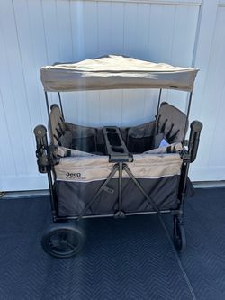 Jeep Gladiator 4 seater Stroller wagon/ 4 seater wagon