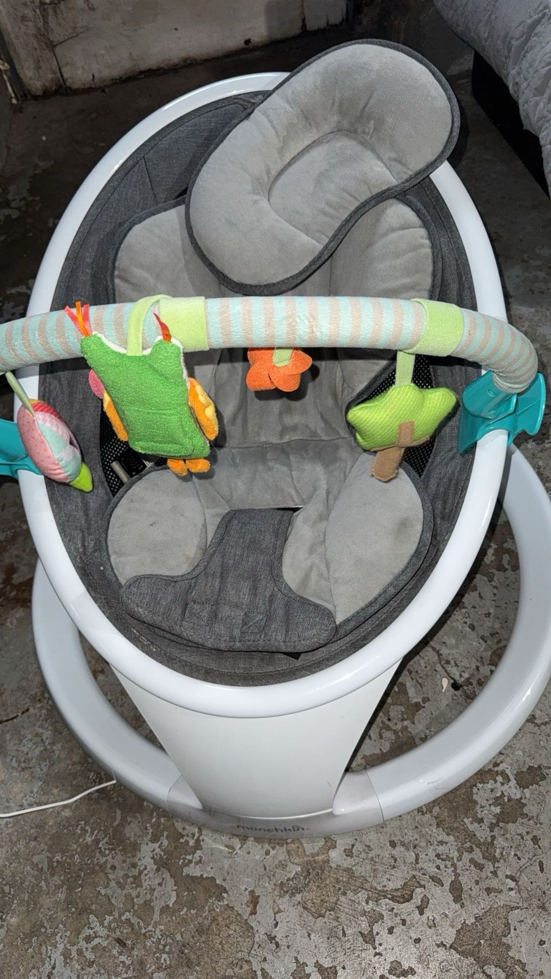 Munchkin Bluetooth Enabled Baby Swing 