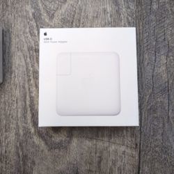 Apple USB C 96 W Power Adapter Unopened 