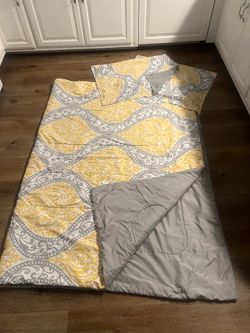 Comforter & Shams Set