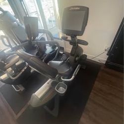 LifeFitness 95R Commercial Recumbent bike-Used in Home*Like New! Only $1,500 OBO-SAVE $6,500-Deliver