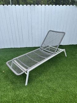 Outdoor Sun Bed