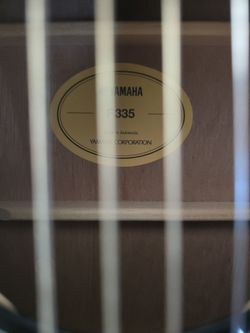 Yamaha f335 guitar