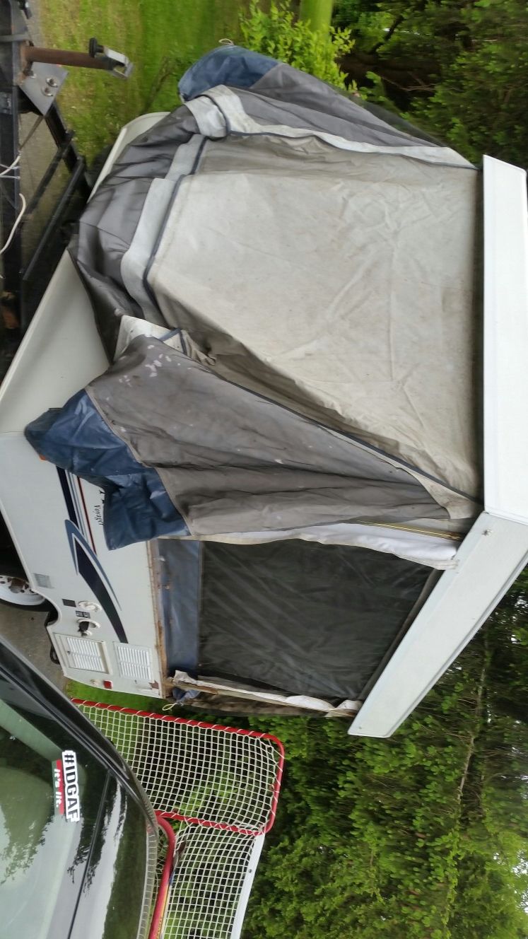 Pop up camper/needs work or use as trailer