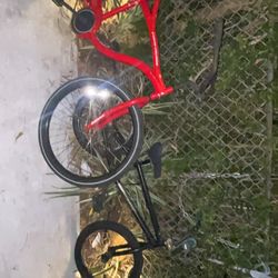 2 bikes being sold (TOGETHER)