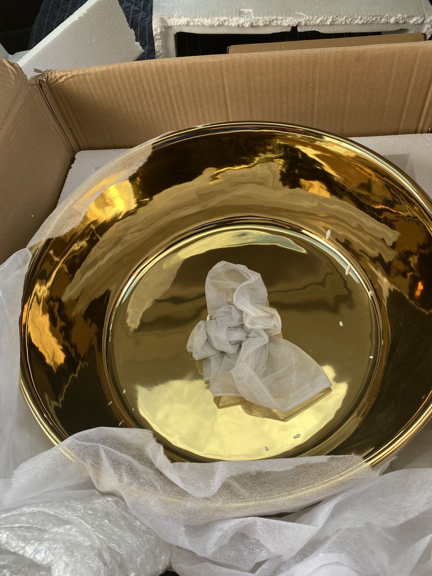Gold Sink With Faucet