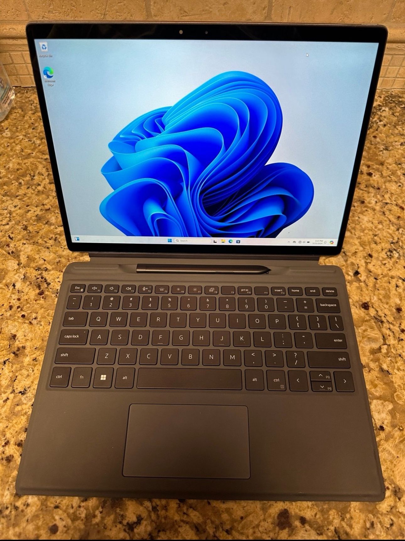 Dell Latitude 7320 Detachable Detachable 2-in-1 Laptop Tablet Touch | 13" 1920x1280 FHD+ | Core i7-1180G7-512GB SSD Hard Drive -