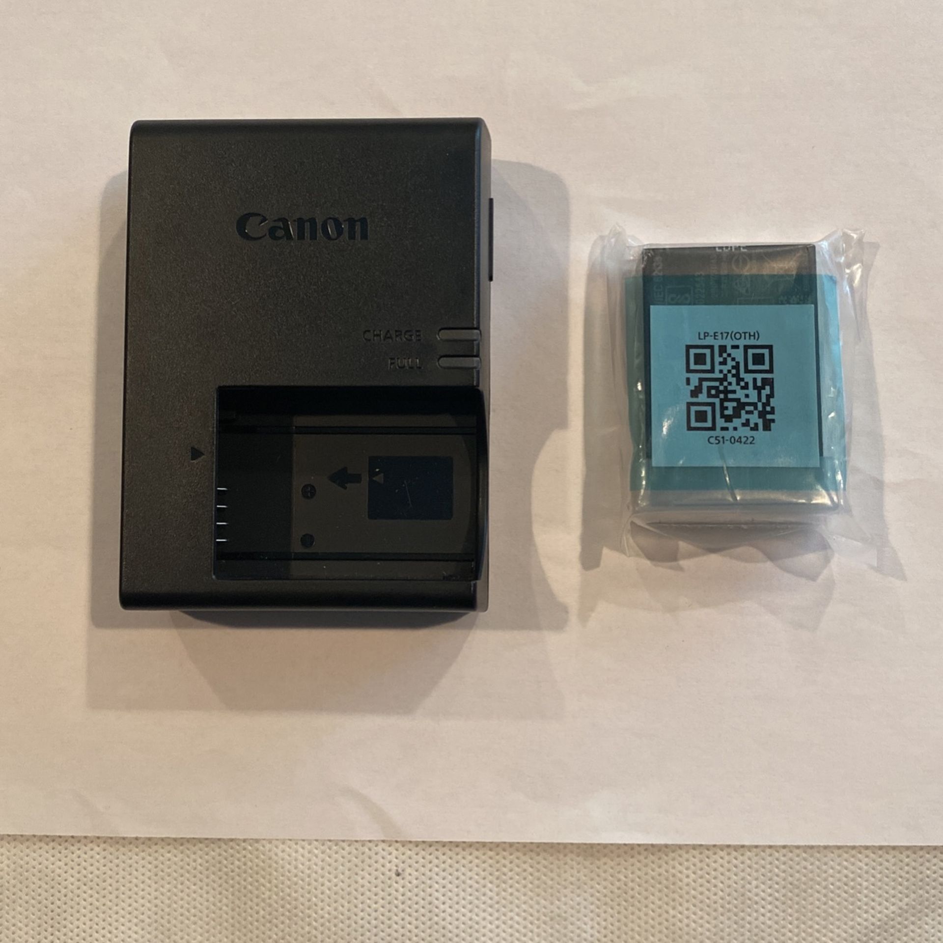 Pending Sale: CANON Battery and charger