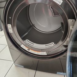 Una Lavadora Y. Secadora LG Son De Gas Tres Meses De Garantia Se Yeva Adomisilio El Mismo Dia